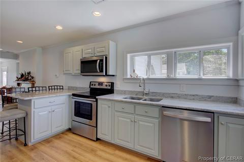 12033 Roane Ave, Gloucester, VA 23061 photo 7