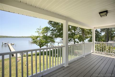 12033 Roane Ave, Gloucester, VA 23061 photo 2