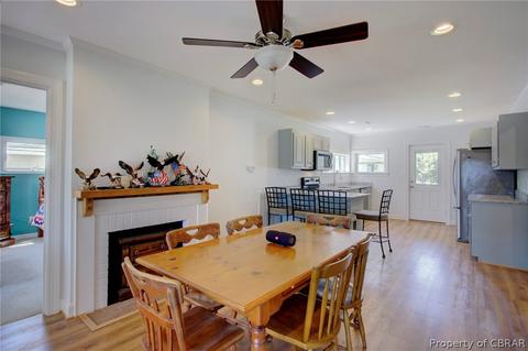 12033 Roane Ave, Gloucester, VA 23061 photo 8