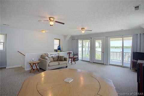 12033 Roane Ave, Gloucester, VA 23061 photo 15