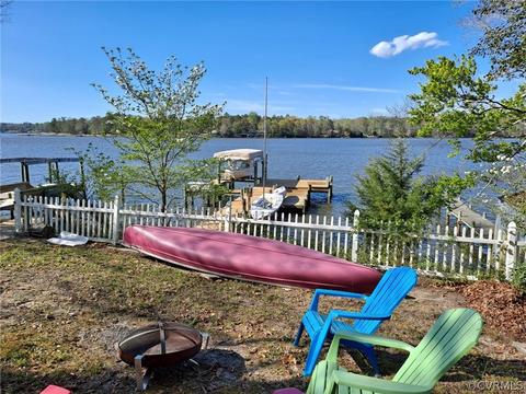 6215 Holly Trl, Gloucester, VA 23061 photo 5