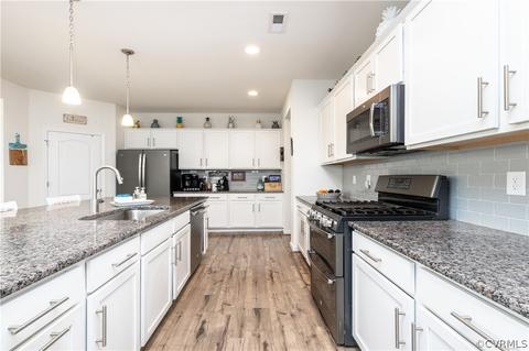 17537 Ruby Lake Ter, Moseley, VA 23120 photo 5