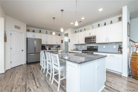 17537 Ruby Lake Ter, Moseley, VA 23120 photo 4