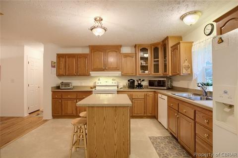 5609 Howard Ln, Gloucester, VA 23061 photo 15