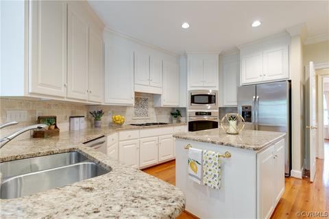 42 E Square Ct, Richmond, VA 23238 photo 15