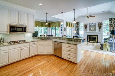 52 E Square Ln, Richmond, VA 23238 photo 17