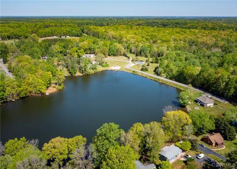 2420 Ocala Dr, Powhatan, VA 23139 photo 5