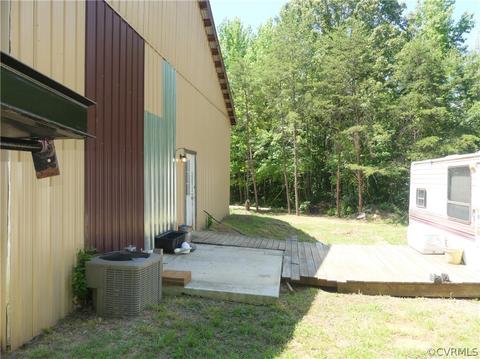 153 Walker Dr, Prospect, VA 23960 photo 6