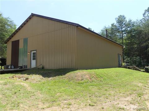 153 Walker Dr, Prospect, VA 23960 photo 5