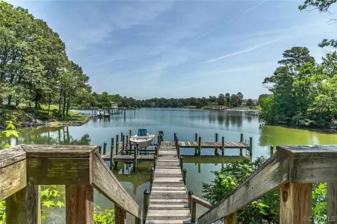 105 Dream Point Rd, Weems, VA 22576 photo 8