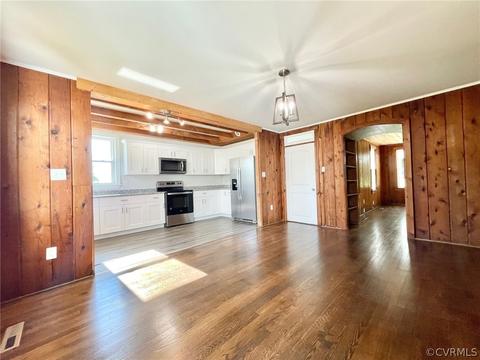 1754 Mill Creek Rd, Wake, VA 23176 photo 8