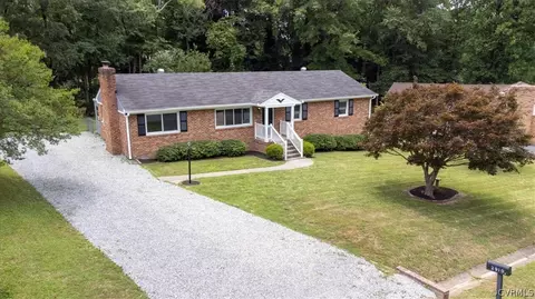 2910 Delfin Rd, Midlothian, VA 23112 photo 1