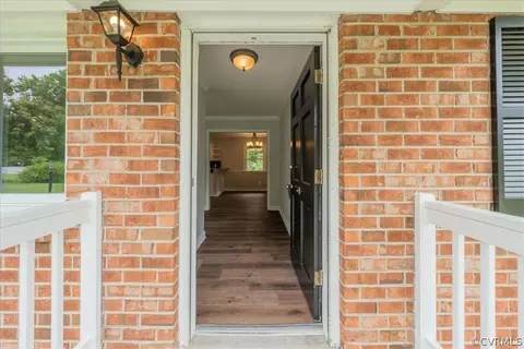 2910 Delfin Rd, Midlothian, VA 23112 photo 4