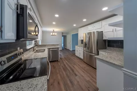 2910 Delfin Rd, Midlothian, VA 23112 photo 9