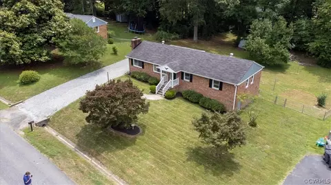 2910 Delfin Rd, Midlothian, VA 23112 photo 2