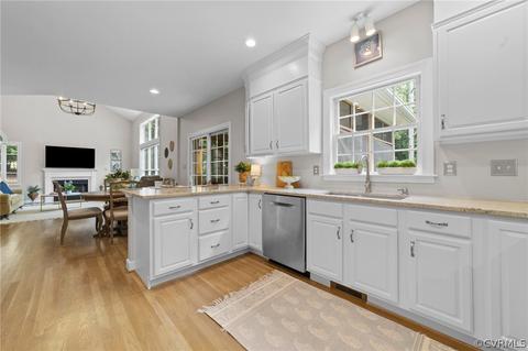 3207 Fox Hurst Dr, Midlothian, VA 23113 photo 11