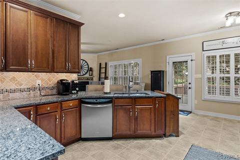 8013 Longfellow Pl, Midlothian, VA 23112 photo 16