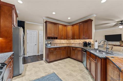 8013 Longfellow Pl, Midlothian, VA 23112 photo 15