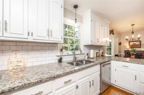 2303 Shadow Ridge Ct, Midlothian, VA 23112 photo 13