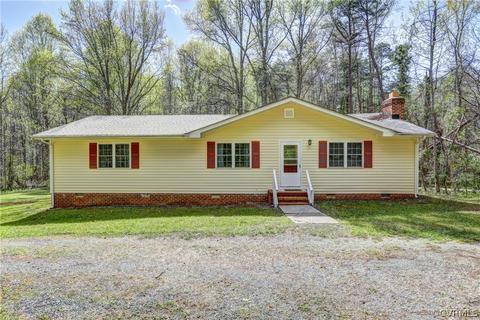 4696 E Grey Fox Cir, Gum Spring, VA 23065 photo 2