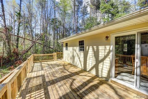 4696 E Grey Fox Cir, Gum Spring, VA 23065 photo 16