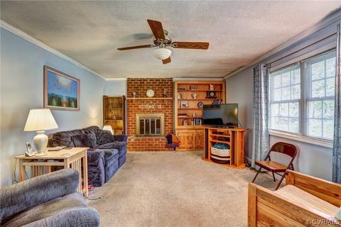 4696 E Grey Fox Cir, Gum Spring, VA 23065 photo 4