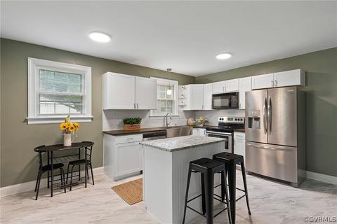 2105 Valley Rd, Chester, VA 23836 photo 7