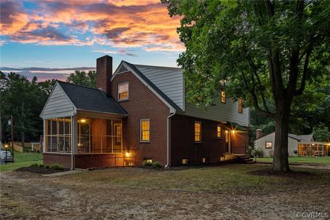 2105 Valley Rd, Chester, VA 23836 photo 3