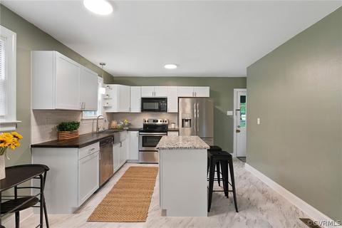 2105 Valley Rd, Chester, VA 23836 photo 10