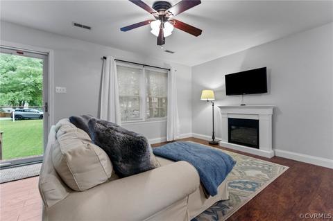 11225 Forestwind Dr, Midlothian, VA 23112 photo 4