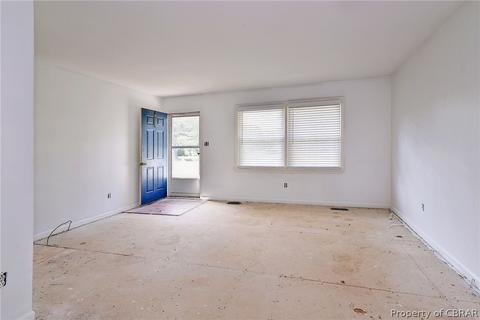 6448 Meadow Dr, Gloucester, VA 23061 photo 5