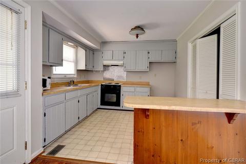 6448 Meadow Dr, Gloucester, VA 23061 photo 7