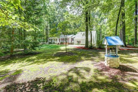 4560 Fox Chase Run, Gum Spring, VA 23065 photo 3
