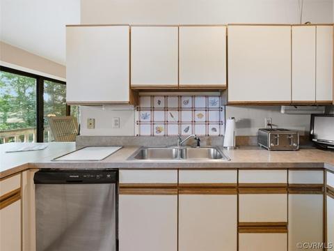 13301 Torrington Dr, Midlothian, VA 23113 photo 11