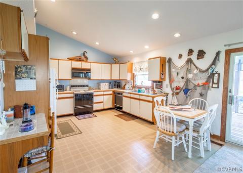 8139 Riverview Dr, Gloucester, VA 23061 photo 17