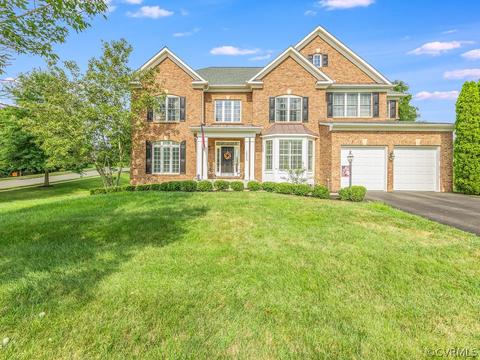 19230 Potomac Crest Dr, Triangle, VA 22172 photo 1