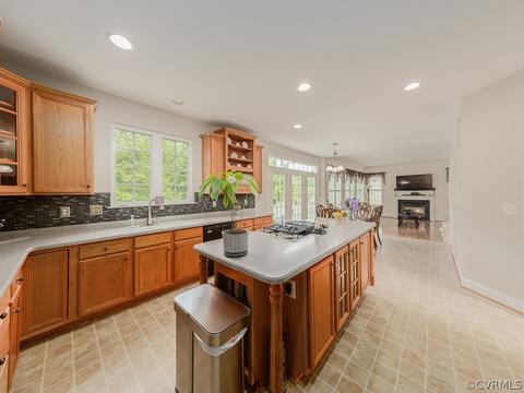 19230 Potomac Crest Dr, Triangle, VA 22172 photo 5