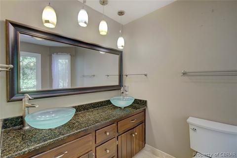 8475 Woodhaven Dr, Gloucester, VA 23061 photo 17
