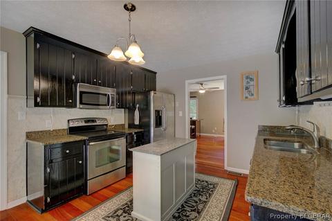 8475 Woodhaven Dr, Gloucester, VA 23061 photo 9