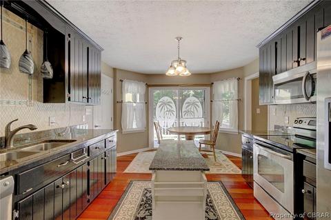 8475 Woodhaven Dr, Gloucester, VA 23061 photo 8