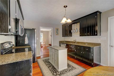 8475 Woodhaven Dr, Gloucester, VA 23061 photo 11