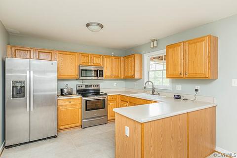 6766 Crump Dr, Mechanicsville, VA 23111 photo 15