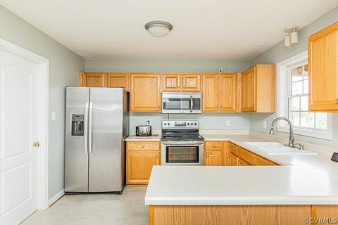 6766 Crump Dr, Mechanicsville, VA 23111 photo 14