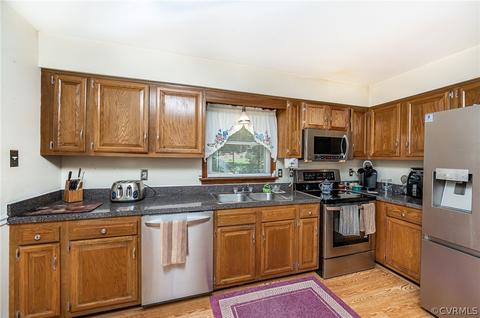 2803 Delfin Rd, Midlothian, VA 23112 photo 13
