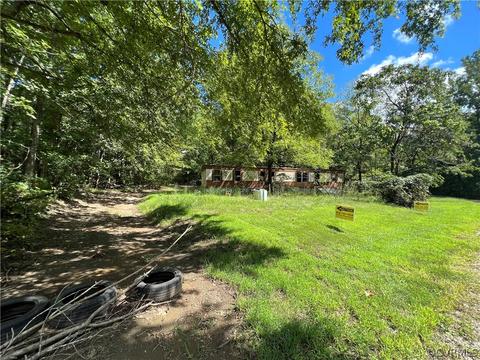 27 Walker Dr, Prospect, VA 23960
