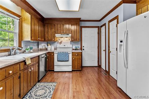 3904 Paces Ferry Rd, Chester, VA 23831 photo 10