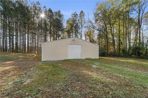 53 Milltown Ln, Dendron, VA 23839 photo 4