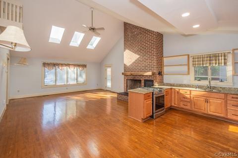 435 1st St, West Point, VA 23181 photo 10