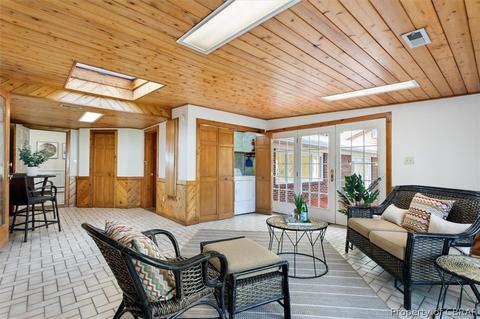 6810 Belroi Rd, Gloucester, VA 23061 photo 1