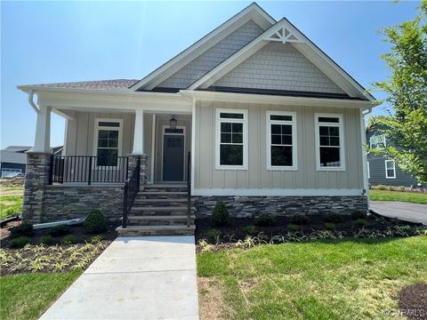818 Chapman St, Ashland, VA 23005